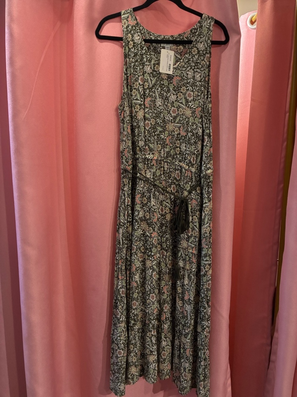 Floral Sleeveless Maxi Dress with Tassel Tie - Green & Pink- size large petite